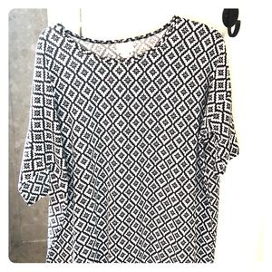 Black/white LuLaRoe Irma